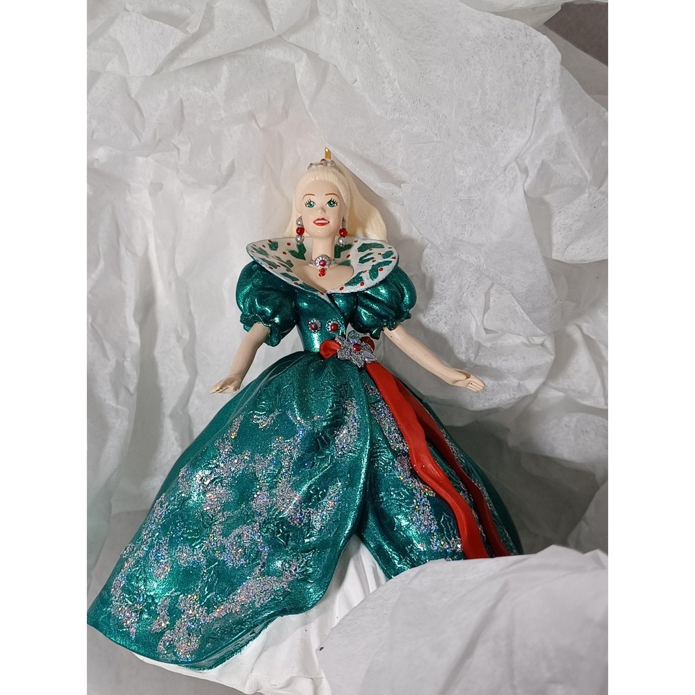 Hallmark Keepsake Barbie Ornament 1997 Wedding Day Box Green Gown Inside‎ QX6812